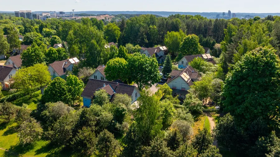 Vaikai žaidžia „Baltų šalies" darželio grupėje
